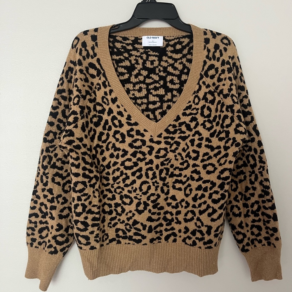 Old Navy Women's V-Neck Leopard Sweater - Tan and Black